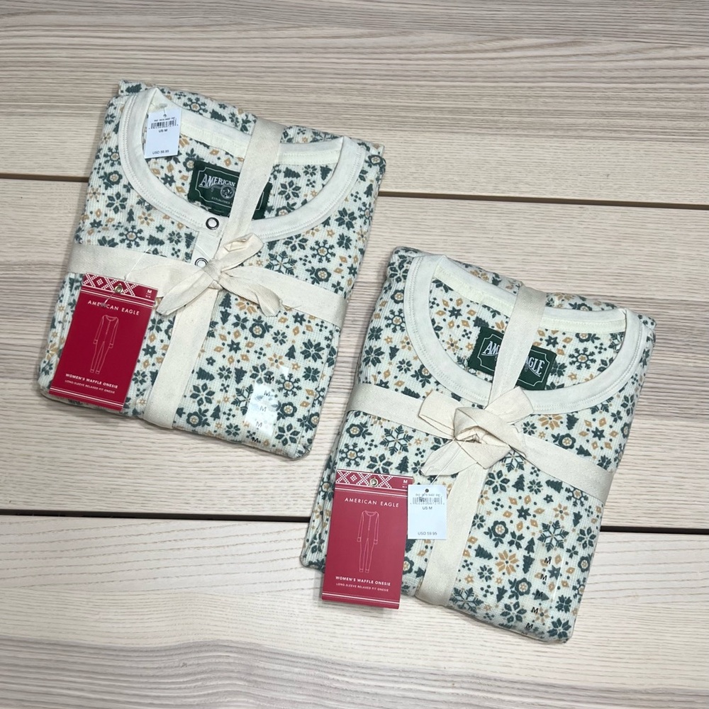 NWT American Eagle Christmas Waffle Onesie Medium